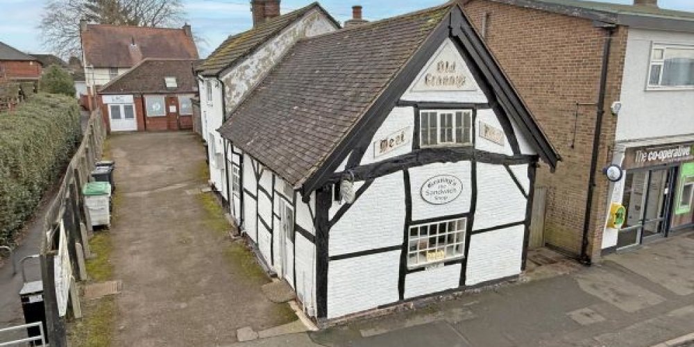 HISTORIC SANDWICH SHOP ON THE MARKET