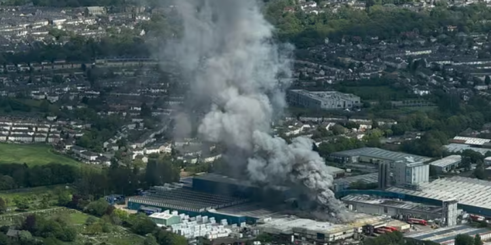 MAJOR FIRE AT WARBURTONS BREAD FACTORY